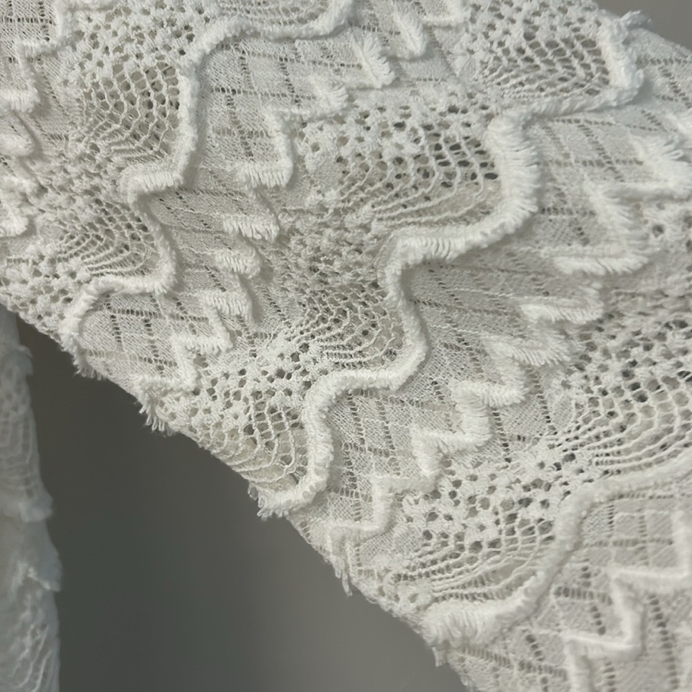 White crochet/lace lined top and pants - Picture 7 of 9